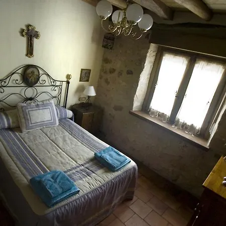 La Fuente Del Poval Caballar